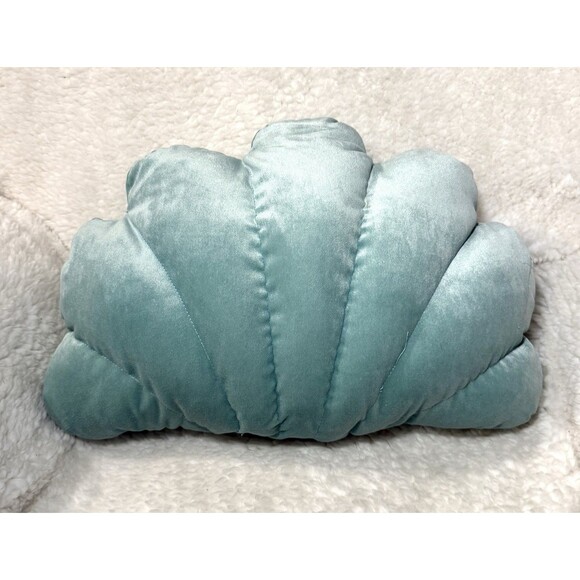 NEW Threshold 20”x15” Green Shell Outdoor Novelty Plush Pillow Cushion - Picture 4 of 5